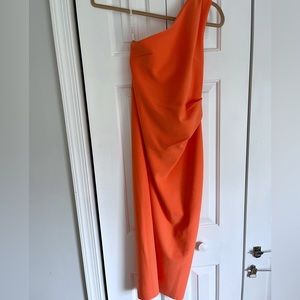 Gingham & Heels one shoulder dress. Like new.Size small. Bump friendly! 🤰🏻